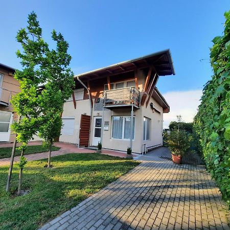 Ferienwohnung Foki Apartman Siófok Exterior foto