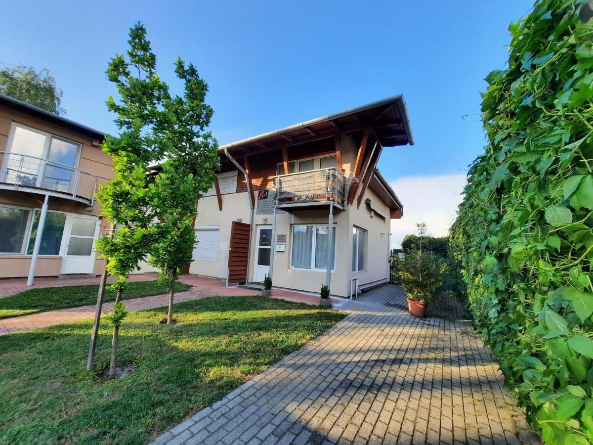 Ferienwohnung Foki Apartman Siófok Exterior foto